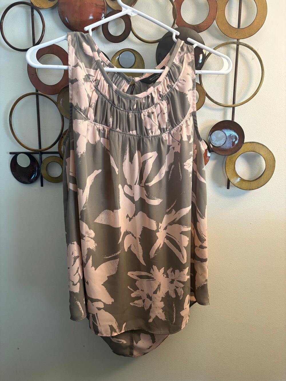 Women’s Simply Vera Vera Wang small pink and brown tank top